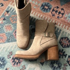 Korks- block heel boots, nubuck